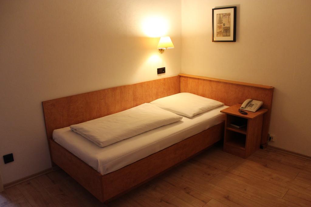Hotel Gaya Bad Soden am Taunus Habitación foto